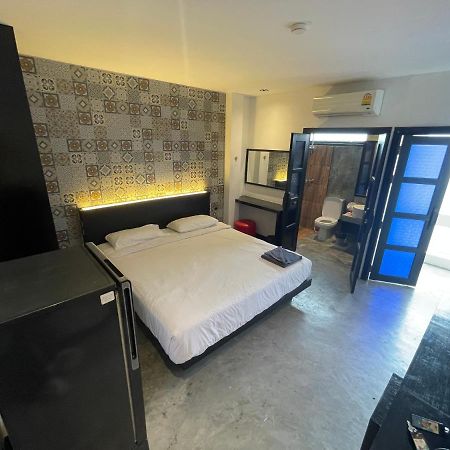 Islanda Hotel Patong ภายนอก รูปภาพ