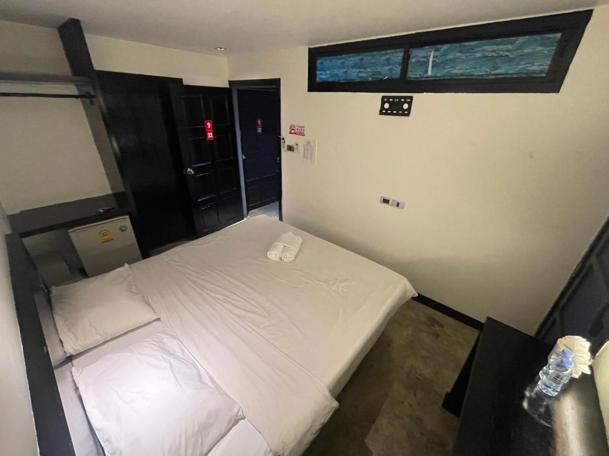 Islanda Hotel Patong ภายนอก รูปภาพ